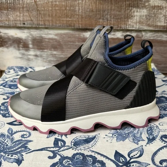 Sorel Kinetic Sneak - Picture 2 of 14